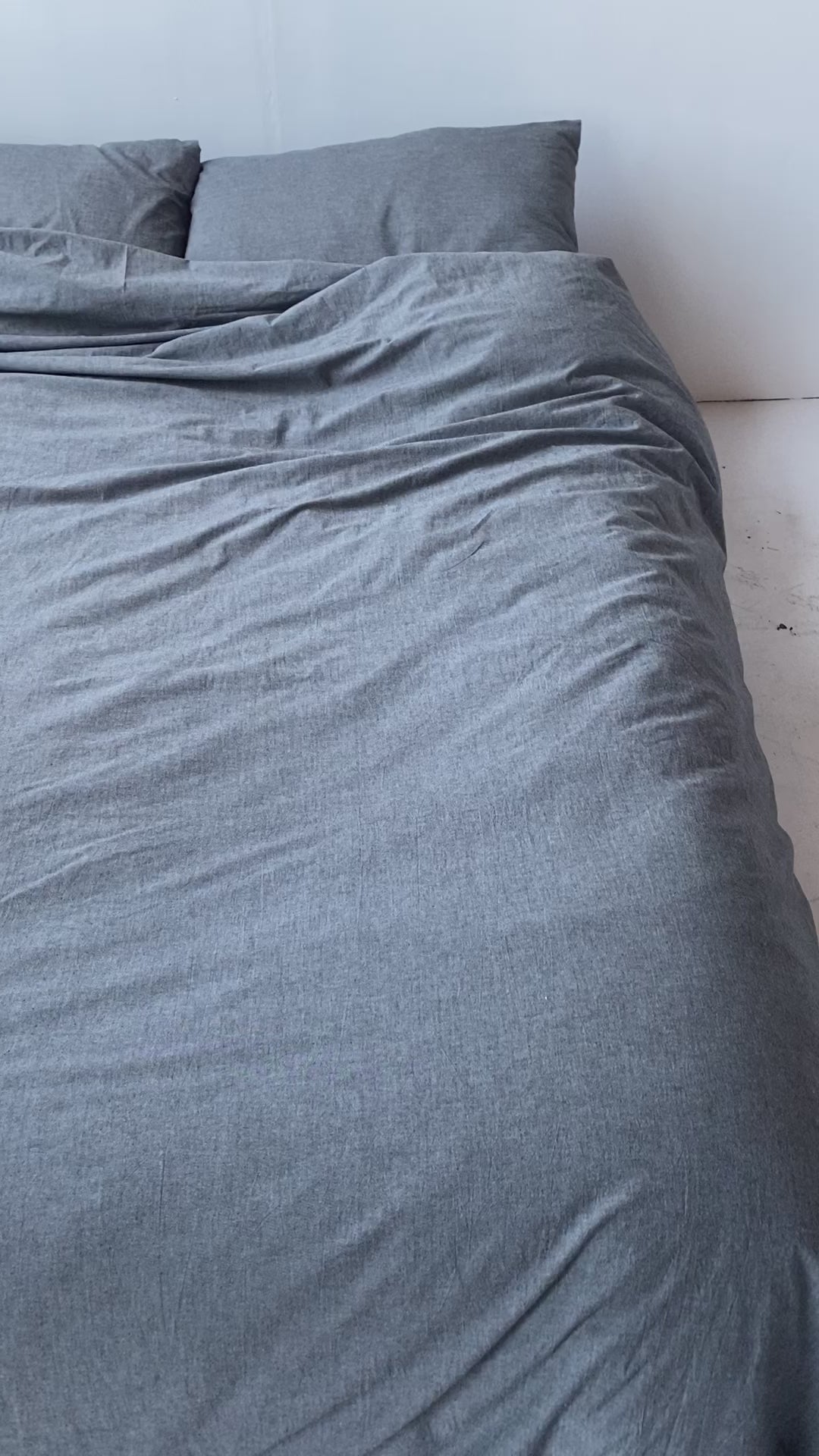 King/Cali King Cotton Duvet cover Set in Graphite (Grey) color