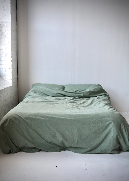 King/Cali King Cotton Duvet cover Set in Verdant Valley (Green) color