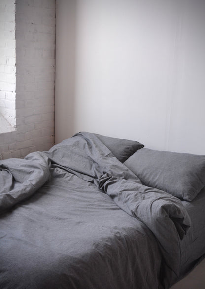 King/Cali King Cotton Duvet cover Set in Graphite (Grey) color