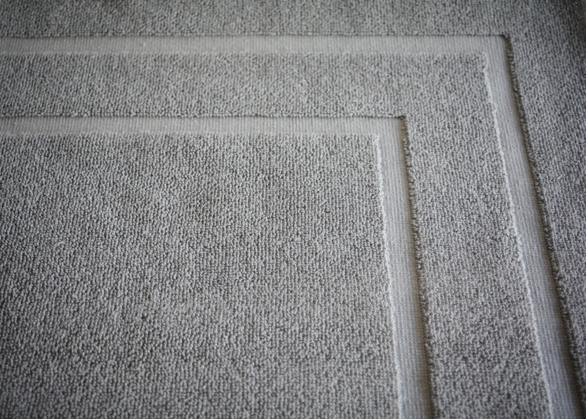 100% Ring Spun Cotton Bath Rug in Grey color