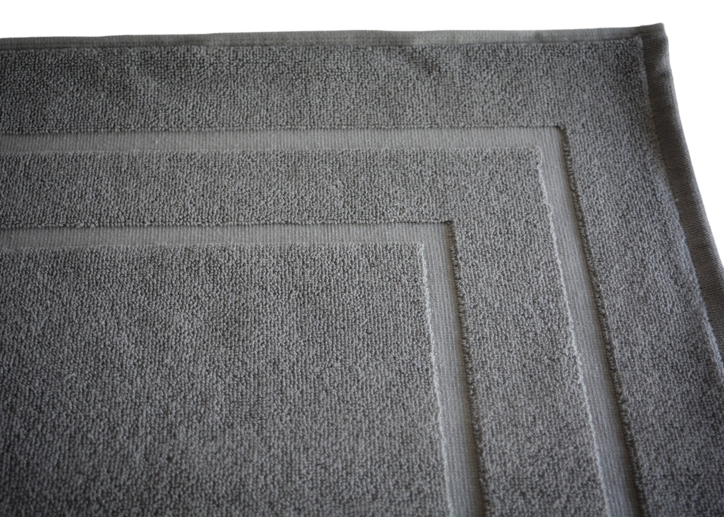 100% Ring Spun Cotton Bath Rug in Grey color